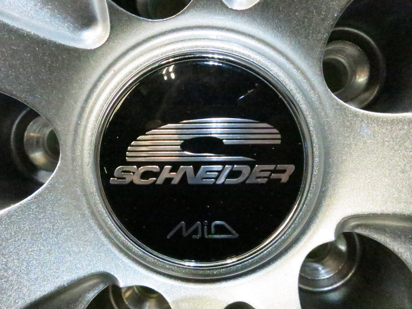 [送料無料]ほぼ未使用！20年★スタッドレス 205/55R17 トーヨー ウインター トランパス MK4α SCHNEIDER MiD シュナイダー 17インチ PCD114.3/5H★3030701Hス