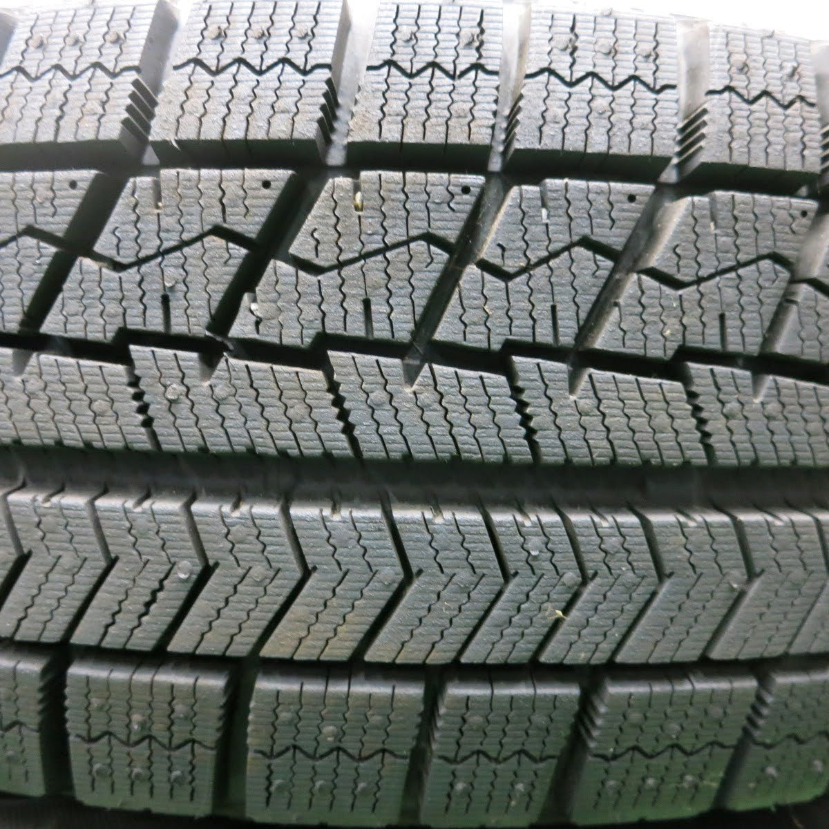 [送料無料]バリ溝！9.5分★トヨタ ヴィッツ 純正 スチール 165/70R14 スタッドレス ブリヂストン ブリザック VRX 14インチ PCD100/4H★3100713HAス