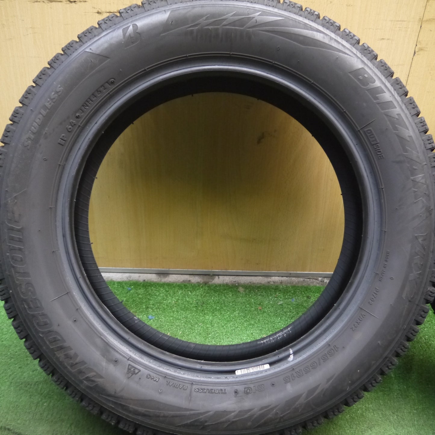 *送料無料*バリ溝！21年！8.5分★スマート フォーフォー 165/65R15 185/60R15 スタッドレス ブリヂストン ブリザック VRX2 タイヤ 15インチ★4011606Hスタ