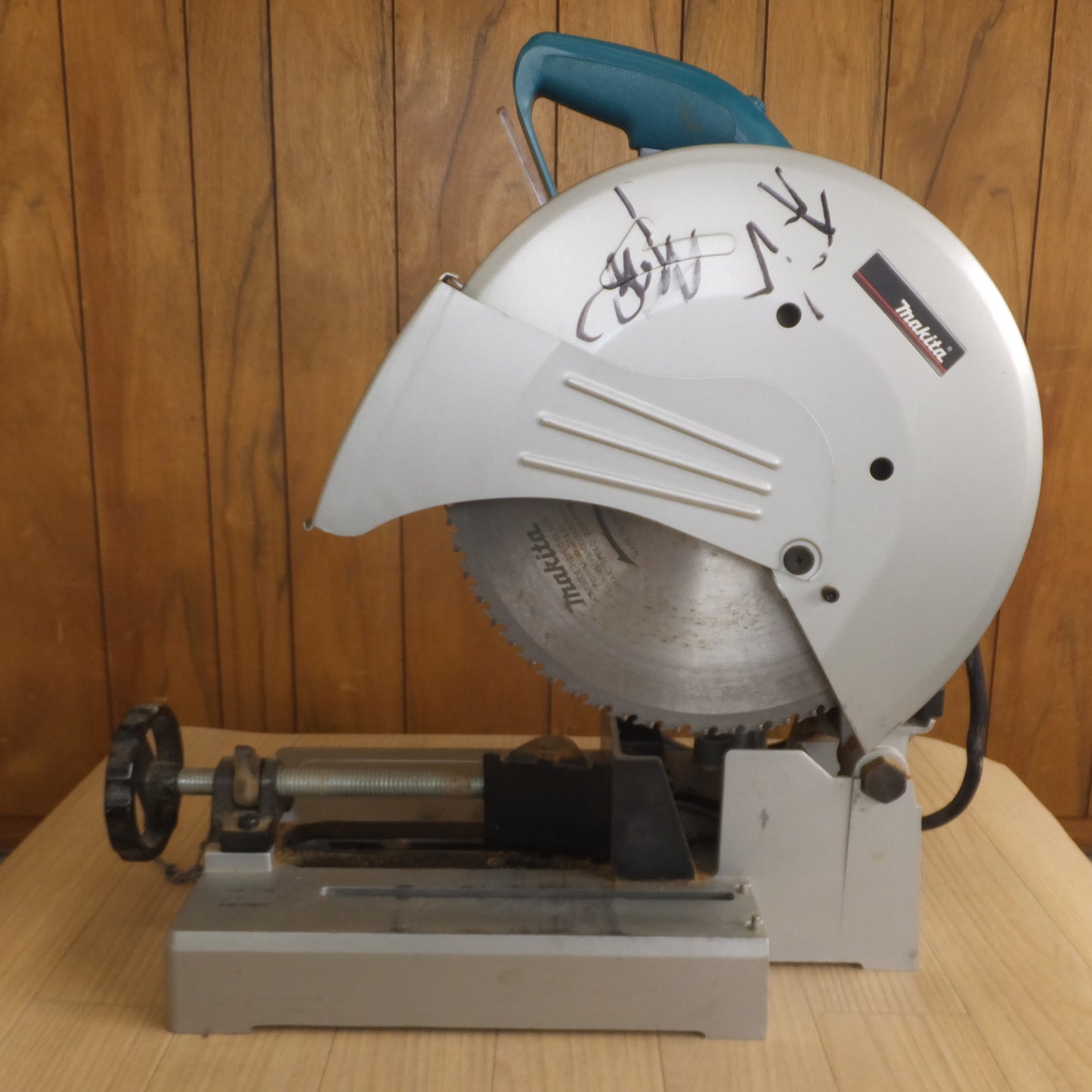 [送料無料] ★マキタ makita 12型 チップソー切断機 LC1200　100V 15A 50-60Hz 1430W　超硬丸ノコ 305mm★