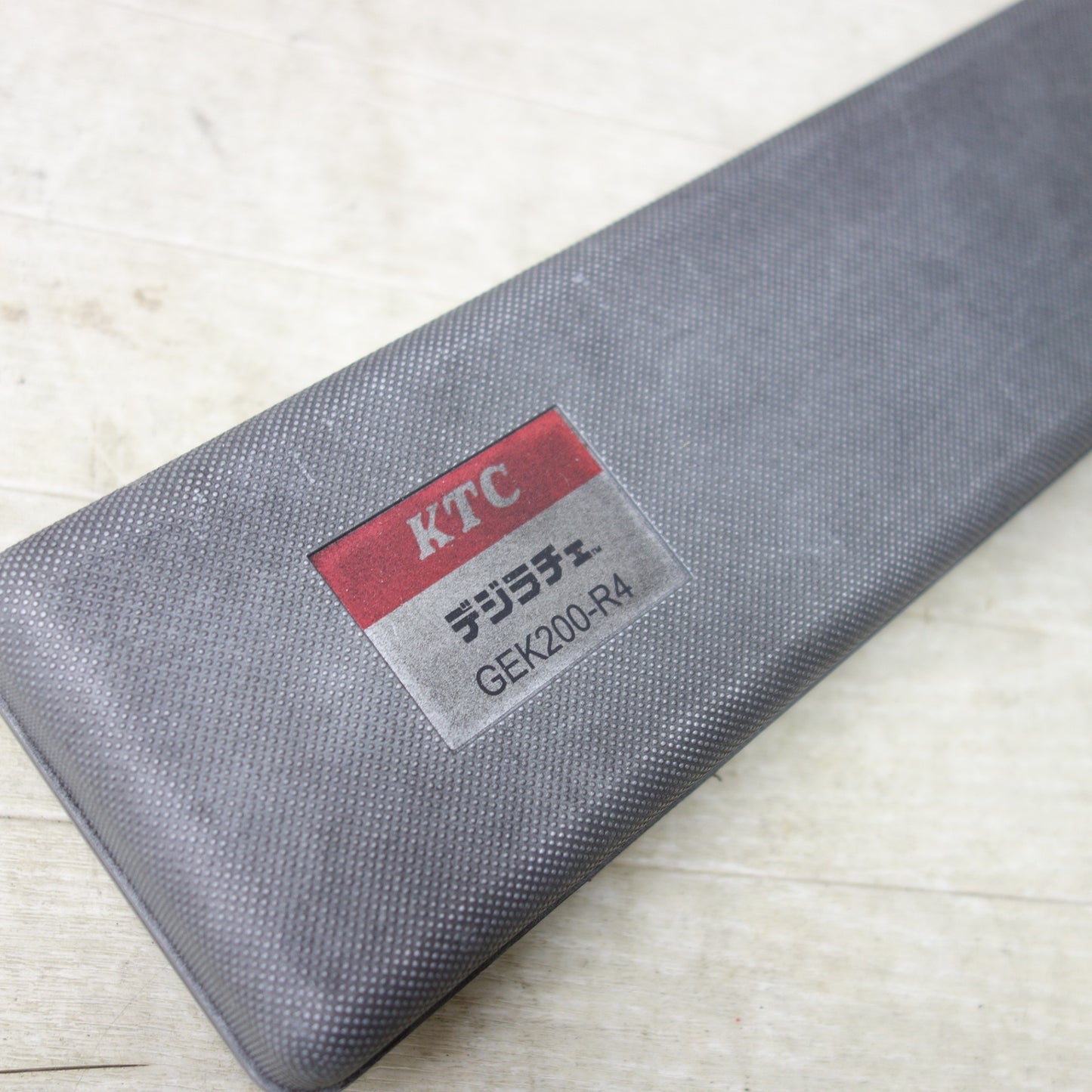 [送料無料] キレイ◆KTC 京都機械工具 デジラチェ GEK200-R4 ラチェッチヘッドタイプ 40~200N・m 12.7sq ハンドツール◆