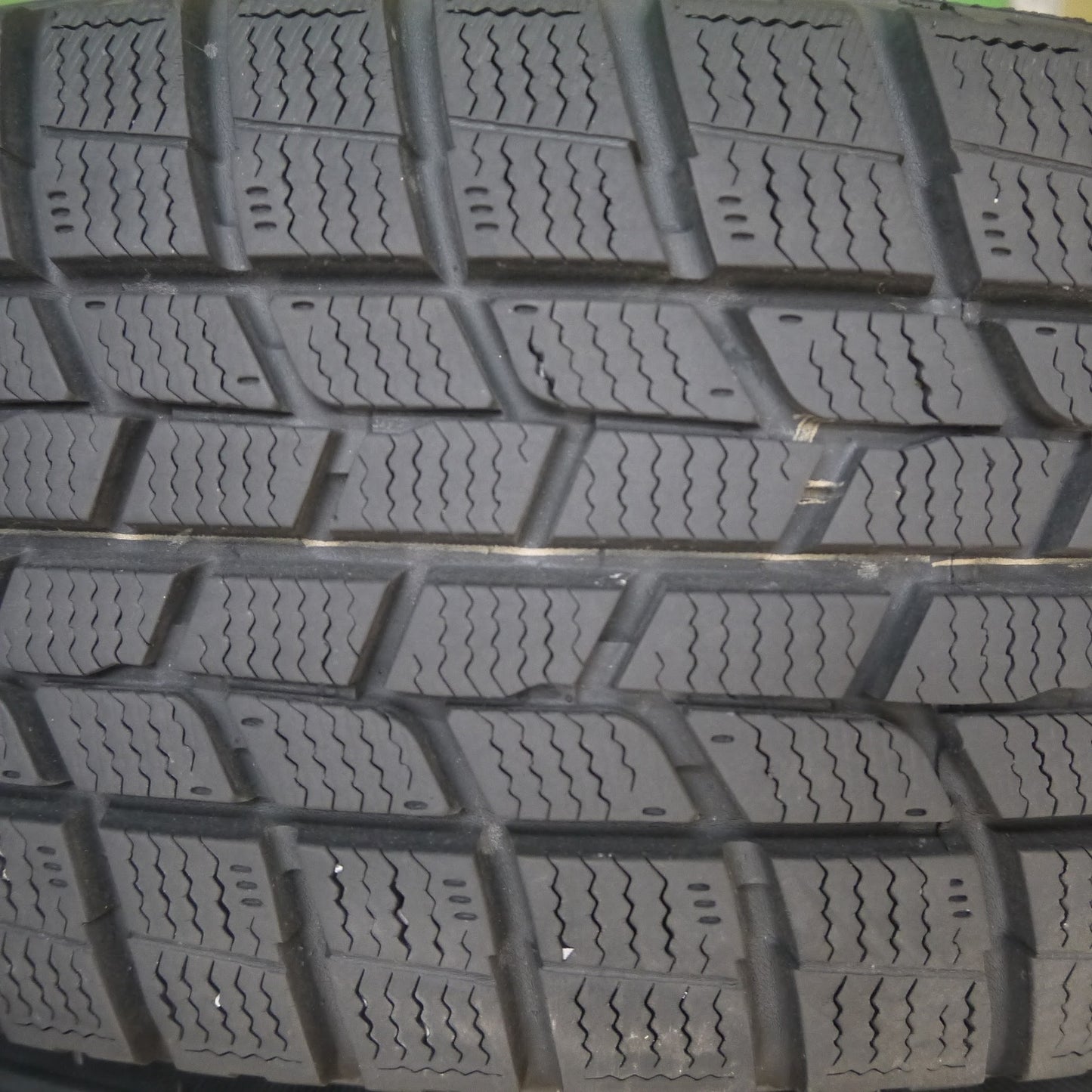 [送料無料]バリ溝！19年！キレイ！9.5分★スタッドレス 195/65R15 グッドイヤー アイスナビ6 D.O.S. DOS 社外 アルミ 15インチ PCD114.3/5H★3082304Hス