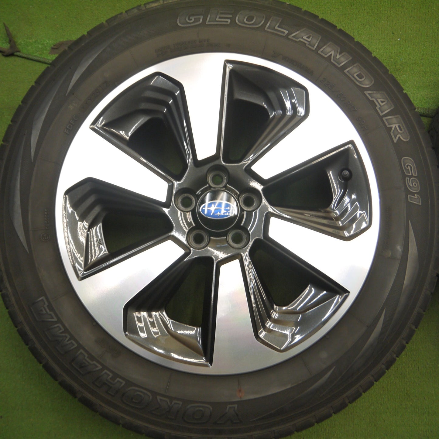 *送料無料* バリ溝！キレイ！9分★スバル SJ フォレスター 純正 225/60R17 ヨコハマ ジオランダー G91 17インチ PCD100/5H★4031205Hノ