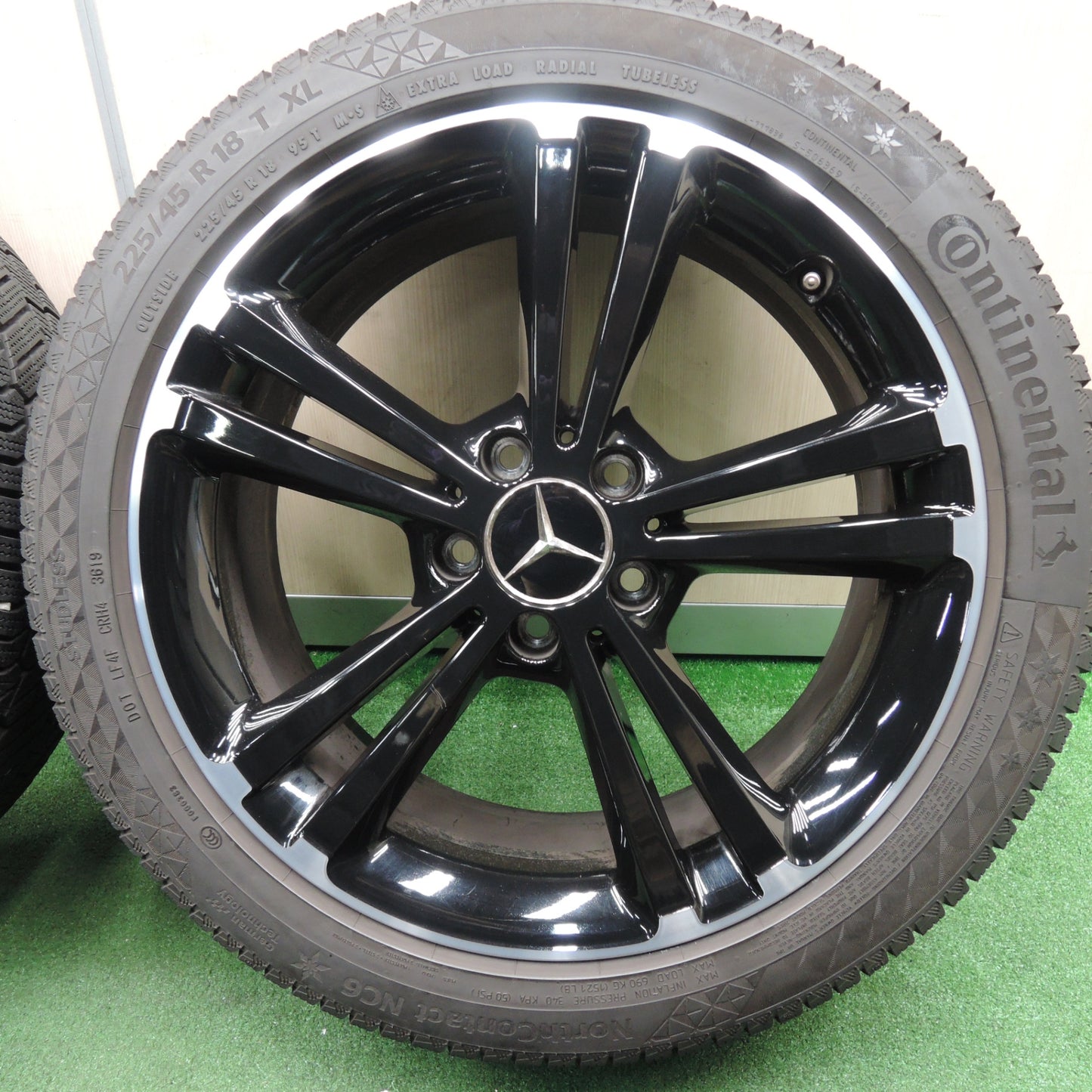 [送料無料] バリ溝！9分！キレイ★ベンツ CLAクラス W177 Aクラス 純正 225/45R18 スタッドレス コンチネンタル ノースコンタクト NC6 PCD112/5H★4011905TNス