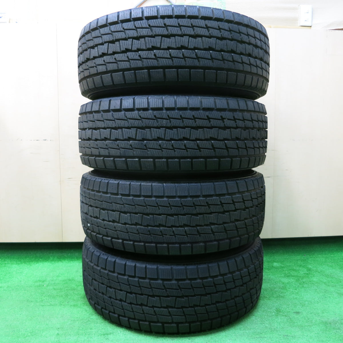 *送料無料*超バリ溝！21年！キレイ！ほぼ10分★ランクル 等 ROCKKELLY MX 632 285/60R18 スタッドレス グッドイヤー アイスナビ SUV ロクサーニ PCD150/5H★3112408イス
