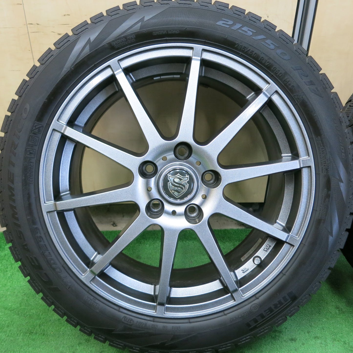 [送料無料]バリ溝！キレイ！9分★スタッドレス 215/50R17 ピレリ アイスアシンメトリコ 社外 アルミ ホイール 17インチ PCD114.3/5H★3071904ヒス