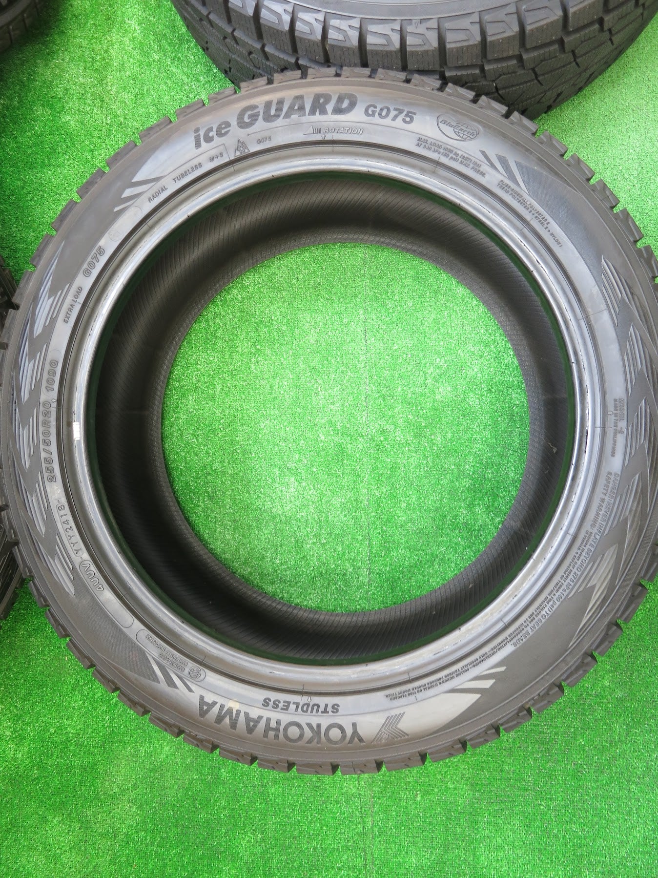 [送料無料]ほぼ未使用！18年★スタッドレス 255/50R20 ヨコハマ アイスガード G075 タイヤ 20インチ ムラーノ エクスプローラー レンジローバー 等★2100405ヒスタ