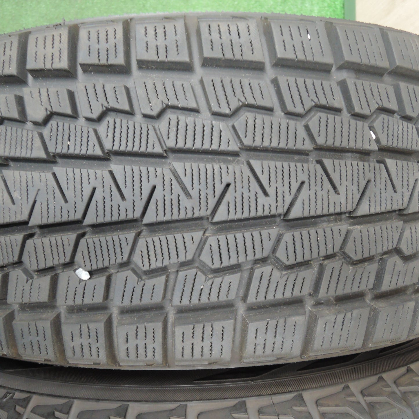 *送料無料*バリ溝！20年！キレイ！9.5分★レクサス RX 等 235/65R18 スタッドレス ヨコハマ アイスガード G075 Lehrmeister レアマイスター PCD114.3/5H★3112408TNス
