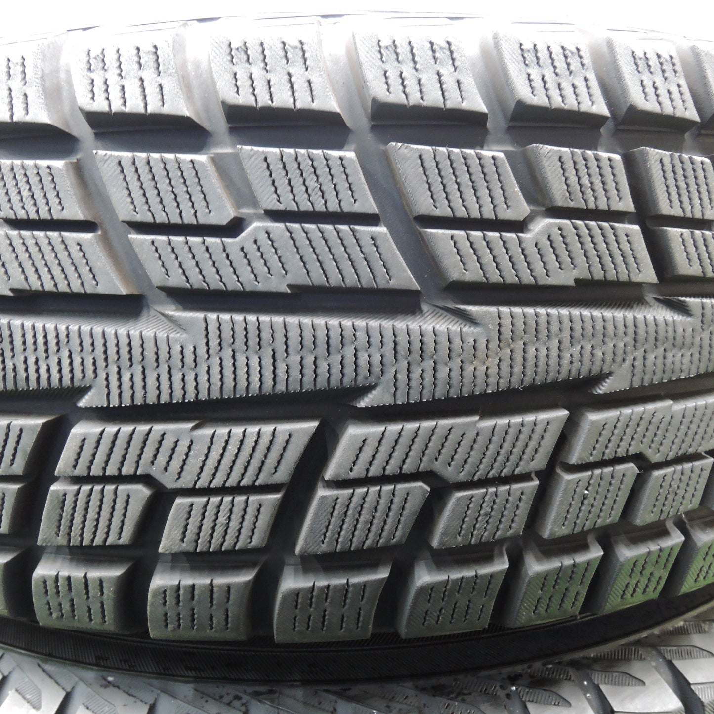 *送料無料*バリ溝！22年！キレイ！9.5分以上★プジョー 等 EUROTECH 215/65R16 スタッドレス ヨコハマ ジオランダー i/T-S ユーロテック 16インチ PCD108/4H★3122701NJス