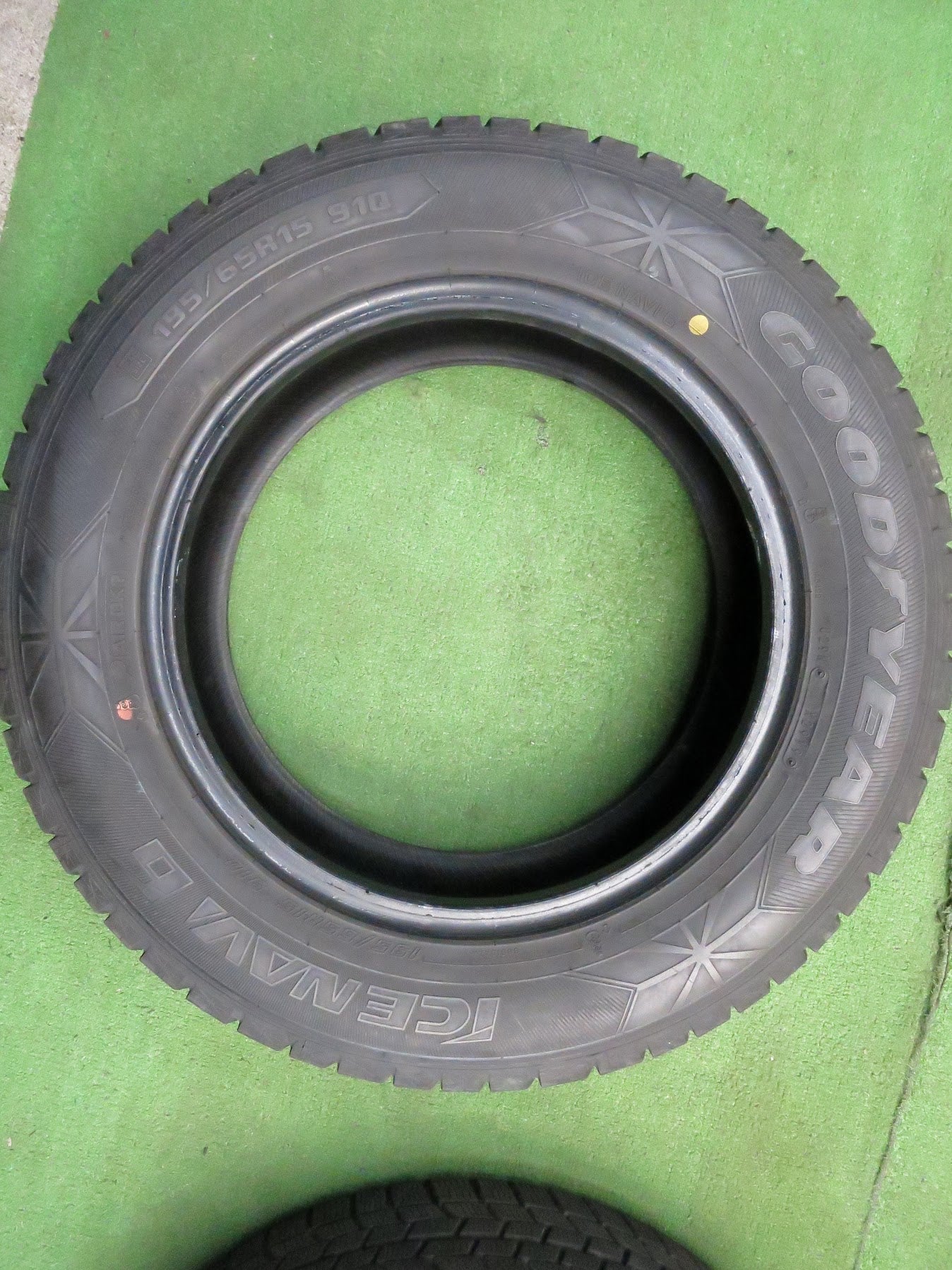 [送料無料]4本価格！19年★スタッドレス 195/65R15 グッドイヤー アイスナビ6 タイヤ 15インチ ノア ヴォクシー プリウス 等★3010601Hスタ