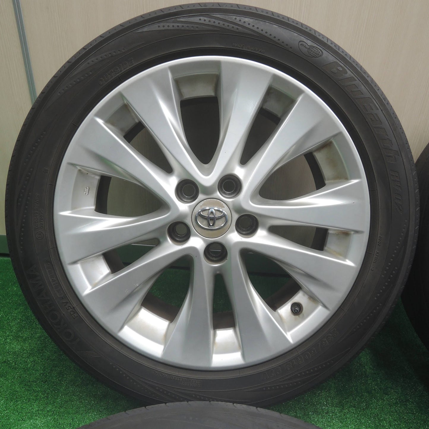 [送料無料]4本価格★トヨタ 20系 アルファード ヴェルファイア 純正 235/50R18 ヨコハマ ブルーアース RV-02 18インチ PCD114.3/5H★3071009SYノ