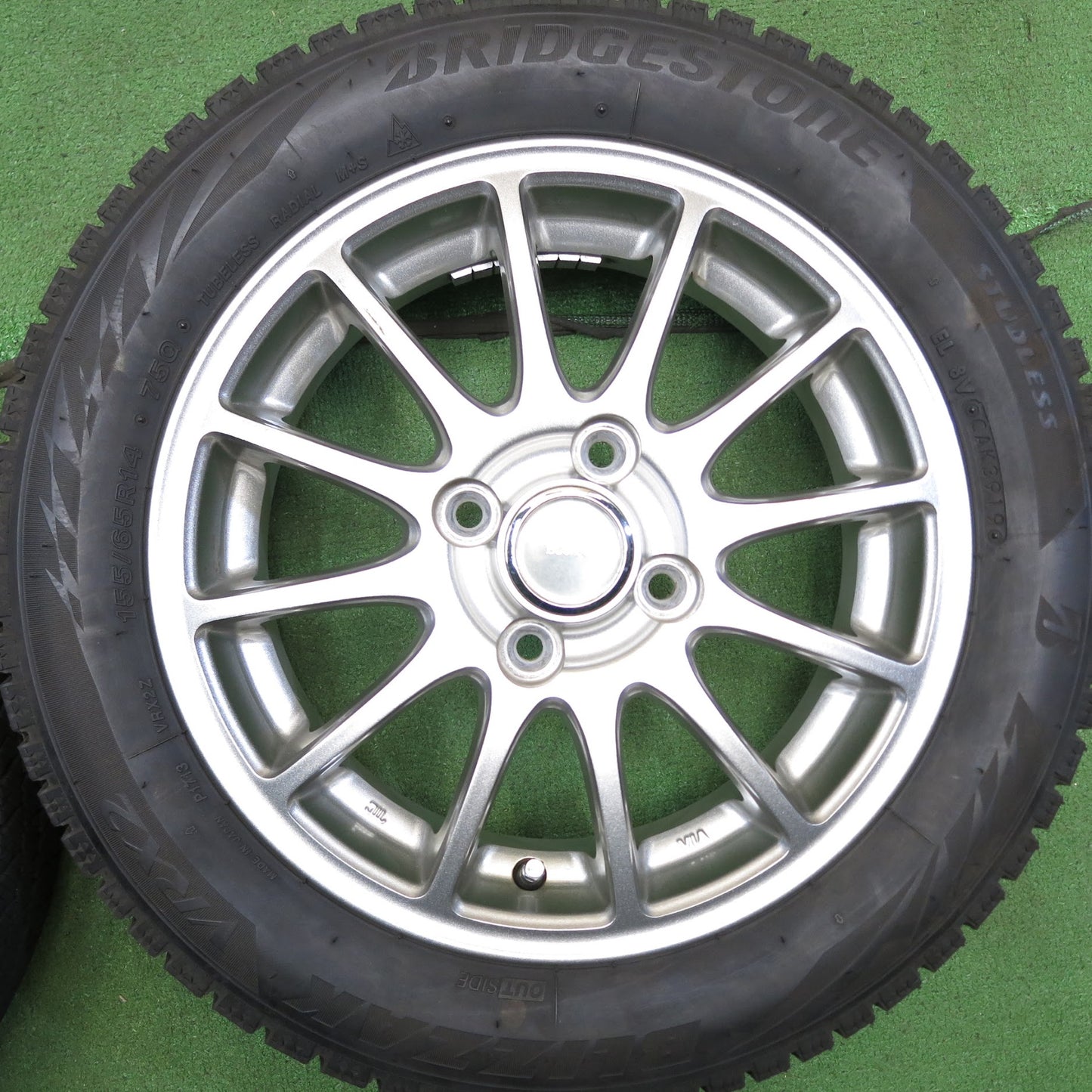 [送料無料]バリ溝！19年！キレイ！ほぼ10分★スタッドレス 155/65R14 ブリヂストン ブリザック VRX2 ECO FORME エコフォルム 14インチ PCD100/4H★3062304Hス