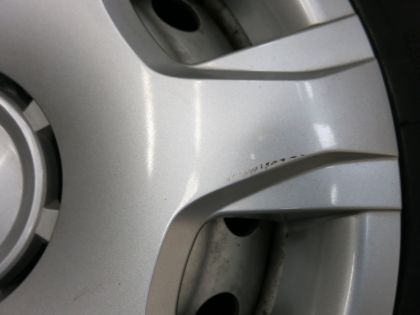 [送料無料]バリ溝！19年！9.5分以上★トヨタ 200系 ハイエース 純正 スタッドレス 195/80R15 107/105R ミシュラン AGILIS X-ICE PCD139.7/6H★3020108ヒス
