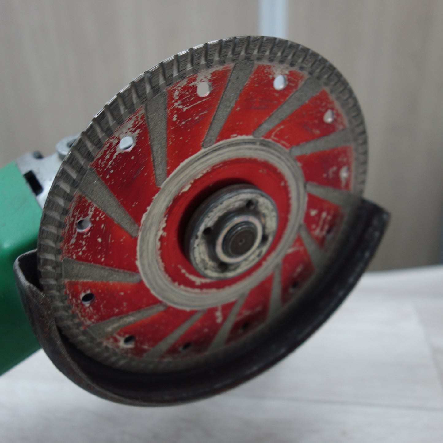 [送料無料] ☆日立工機 ディスクグラインダ G15YE2 HITACHI 150mm 100V 電動 工具 DIY 大工 道具 ハイコーキ☆