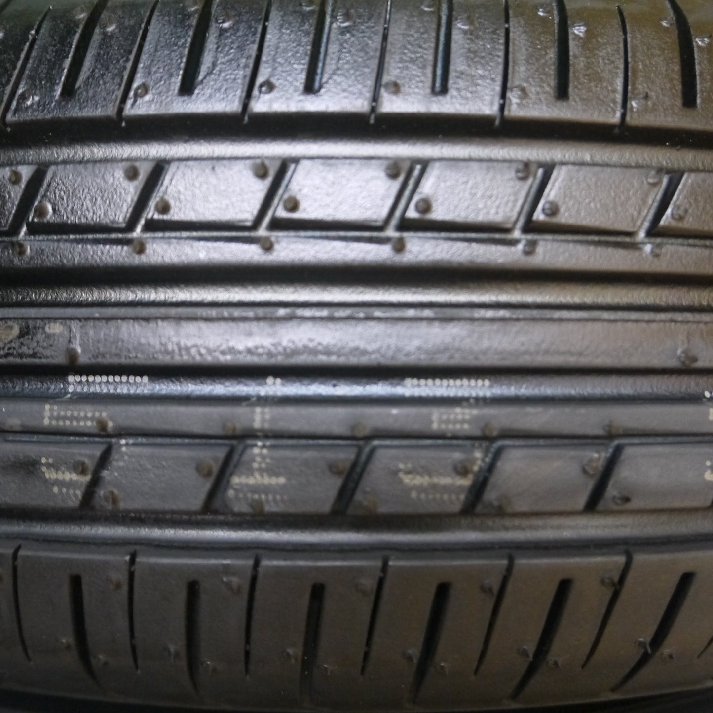 *送料無料*未使用！21年★155/65R13 ヨコハマ エコス ES31 タイヤ 13インチ ワゴンR ライフ ゼスト 等★3111701Hノタ