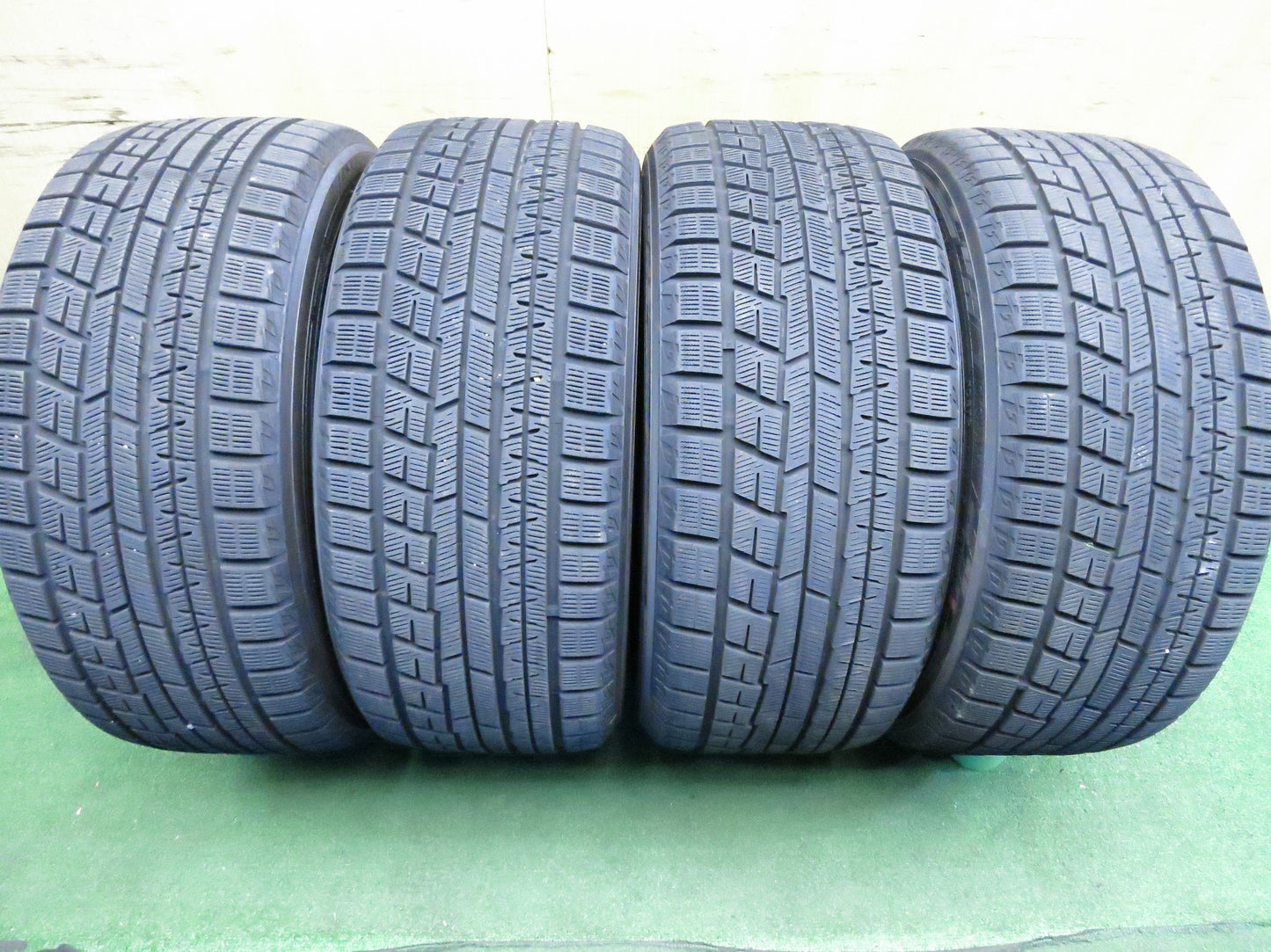 [送料無料]バリ溝！19年！9.5分★スタッドレス 245/40R19 ヨコハマ アイスガード iG60 タイヤ 19インチ ベンツ アウディ BMW スカイライン 等★3011009Hスタ