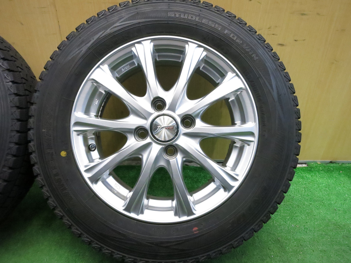 [送料無料]バリ溝！キレイ！9.5分★スタッドレス 155/80R14 88/86N ダンロップ ウインターマックス SV01 JOKER weds ジョーカー 14インチ PCD100/4H★2121902Hス