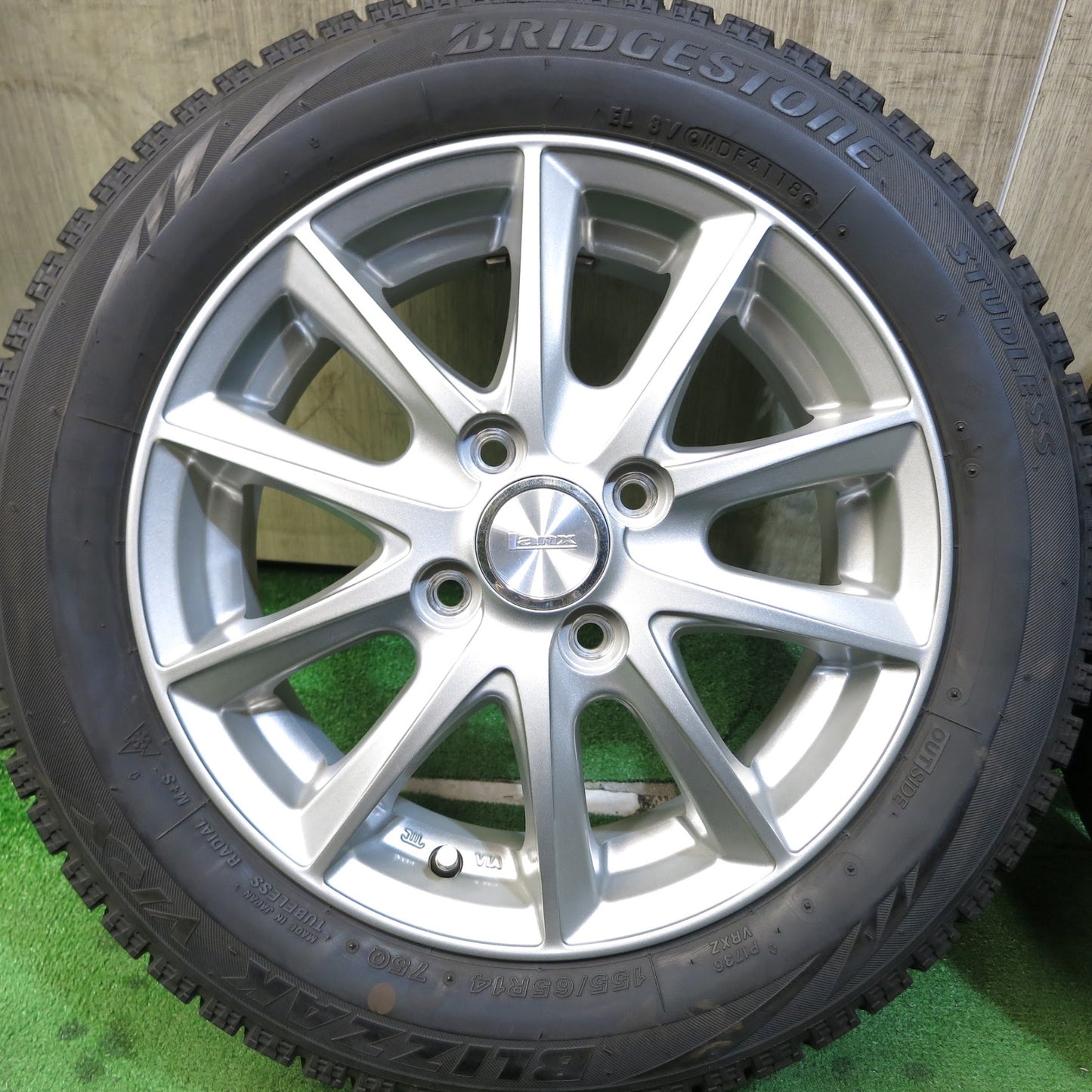 [送料無料]バリ溝！キレイ！8.5分★スタッドレス 155/65R14 ブリヂストン ブリザック VRX Lanx 社外 アルミ 14インチ PCD100/4H★3061209Hス