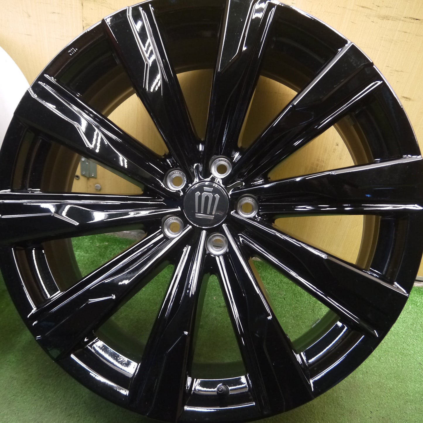 *送料無料*新車外し★トヨタ クラウン スポーツ 純正 ホイール 21インチ 21×8.5J PCD114.3/5H★4012601Hホ
