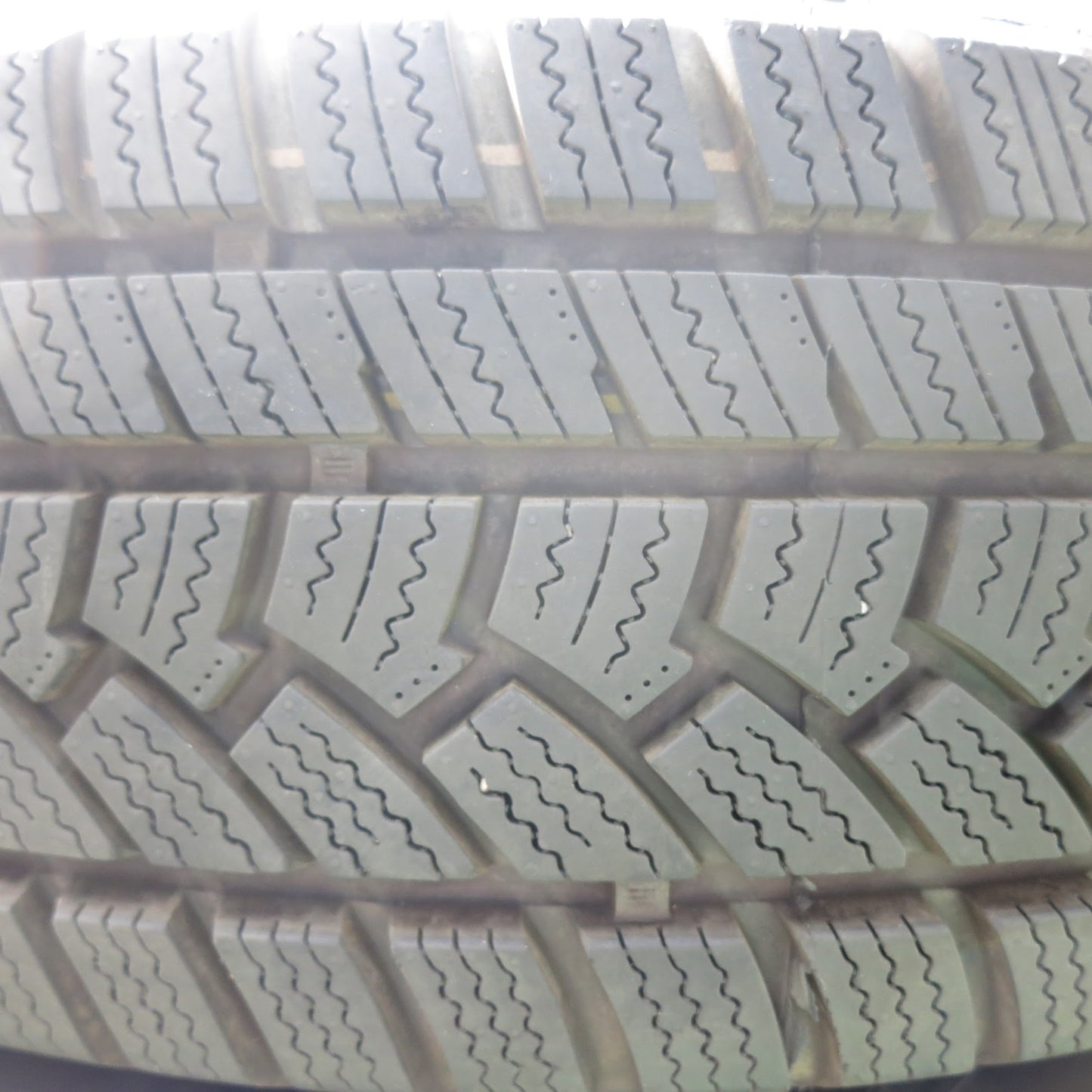 [送料無料]バリ溝！22年！キレイ！ほぼ10分★スタッドレス 195/65R15 ハイフライ Win-turi 212 EMBELY 15インチ PCD100/5H★3051701ヒス