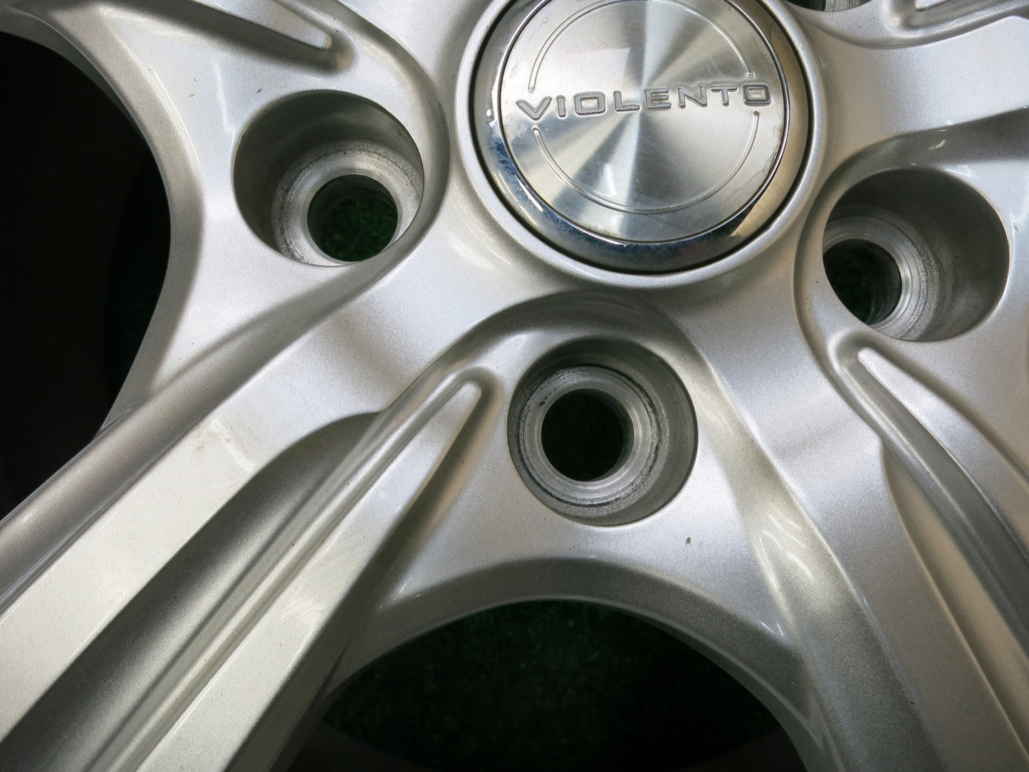[送料無料]バリ溝！19年！綺麗！9.5分★スタッドレス 195/65R15 ダンロップ ウインターマックス WM02 VIOLENTO ヴィオレント 15インチ PCD114.3/5H★2092102ヒス