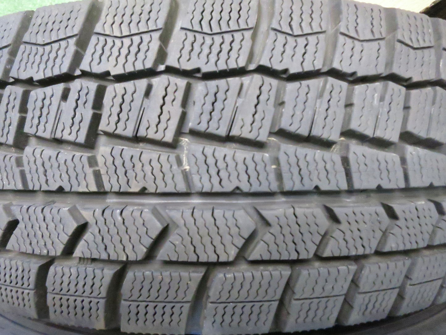 [送料無料]バリ溝！19年！キレイ！9.5分★スタッドレス 175/65R15 ダンロップ ウインターマックス WM02 ZELERNA 社外 アルミ 15インチ PCD100/4H★3022002Hス