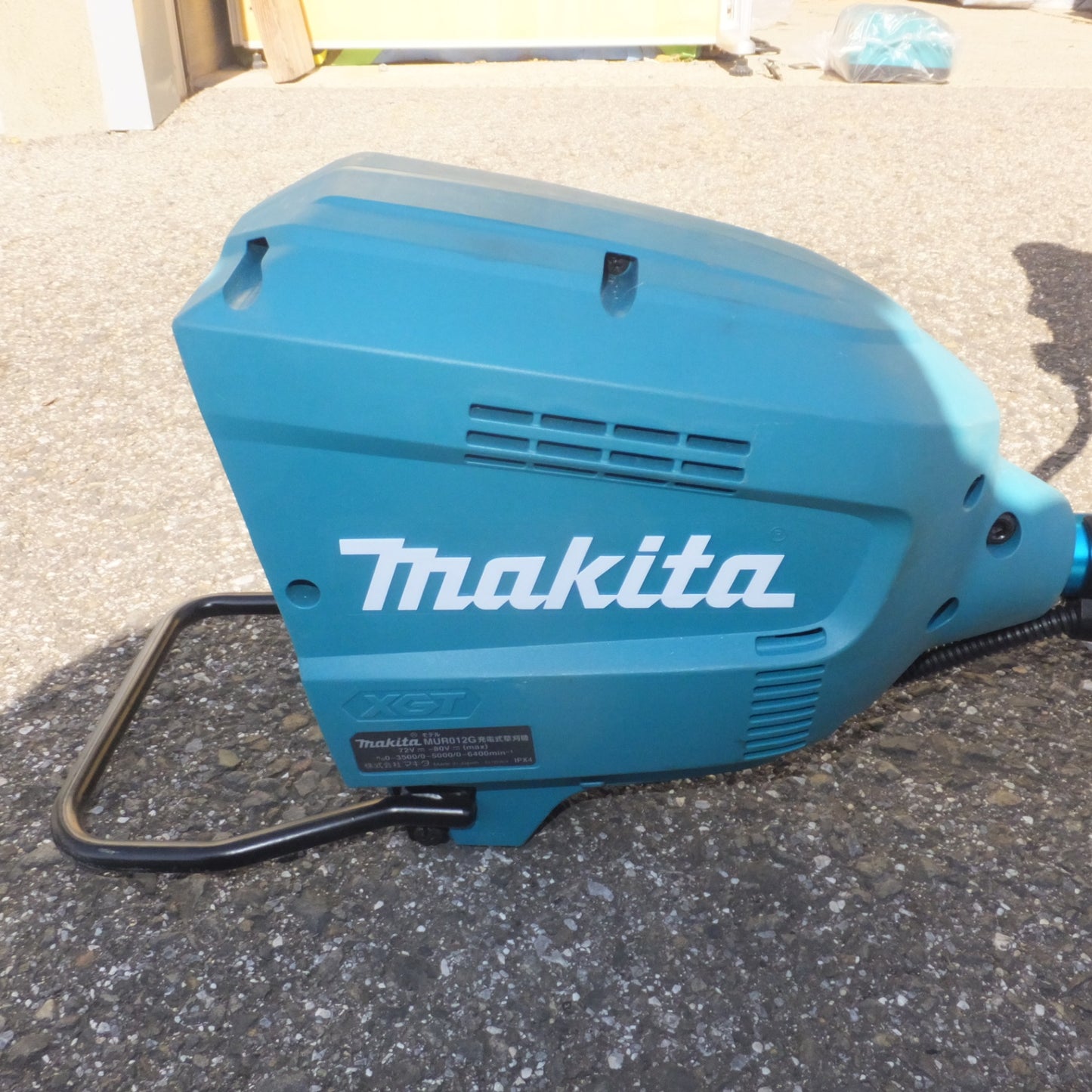 [送料無料] 岐阜発 キレイ★マキタ makita 充電式草刈機 MUR012G 72V-80V(max) 本体のみ★