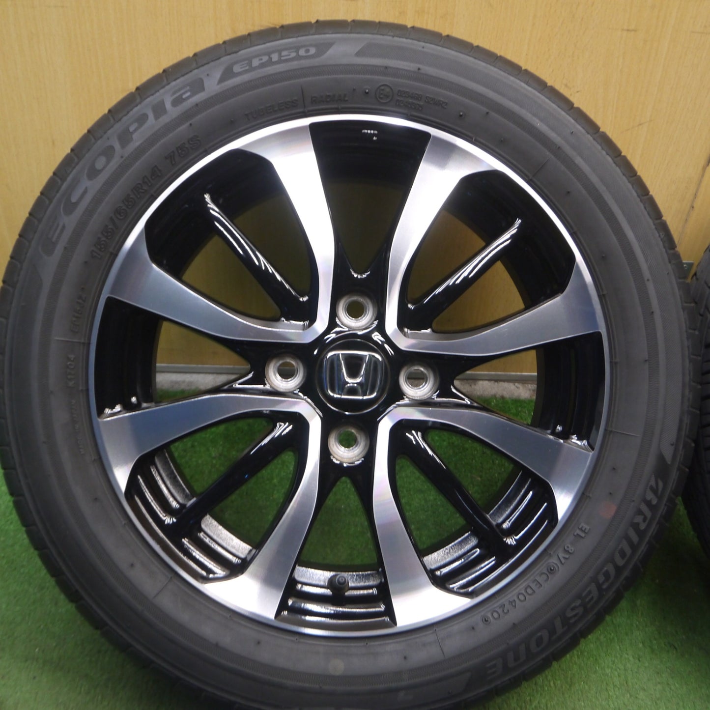 *送料無料* バリ溝！20年！キレイ！8.5分★ホンダ JF3 JF4 N-BOX カスタム 純正 155/65R14 ブリヂストン エコピア EP150 14インチ PCD100/4H★4030901クノ