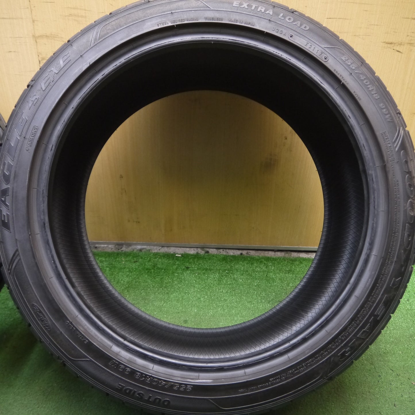 *送料無料*バリ溝！9.5分★255/40R18 グッドイヤー イーグル LS EXE タイヤ 18インチ レクサス BMW 等★3112806Hノタ
