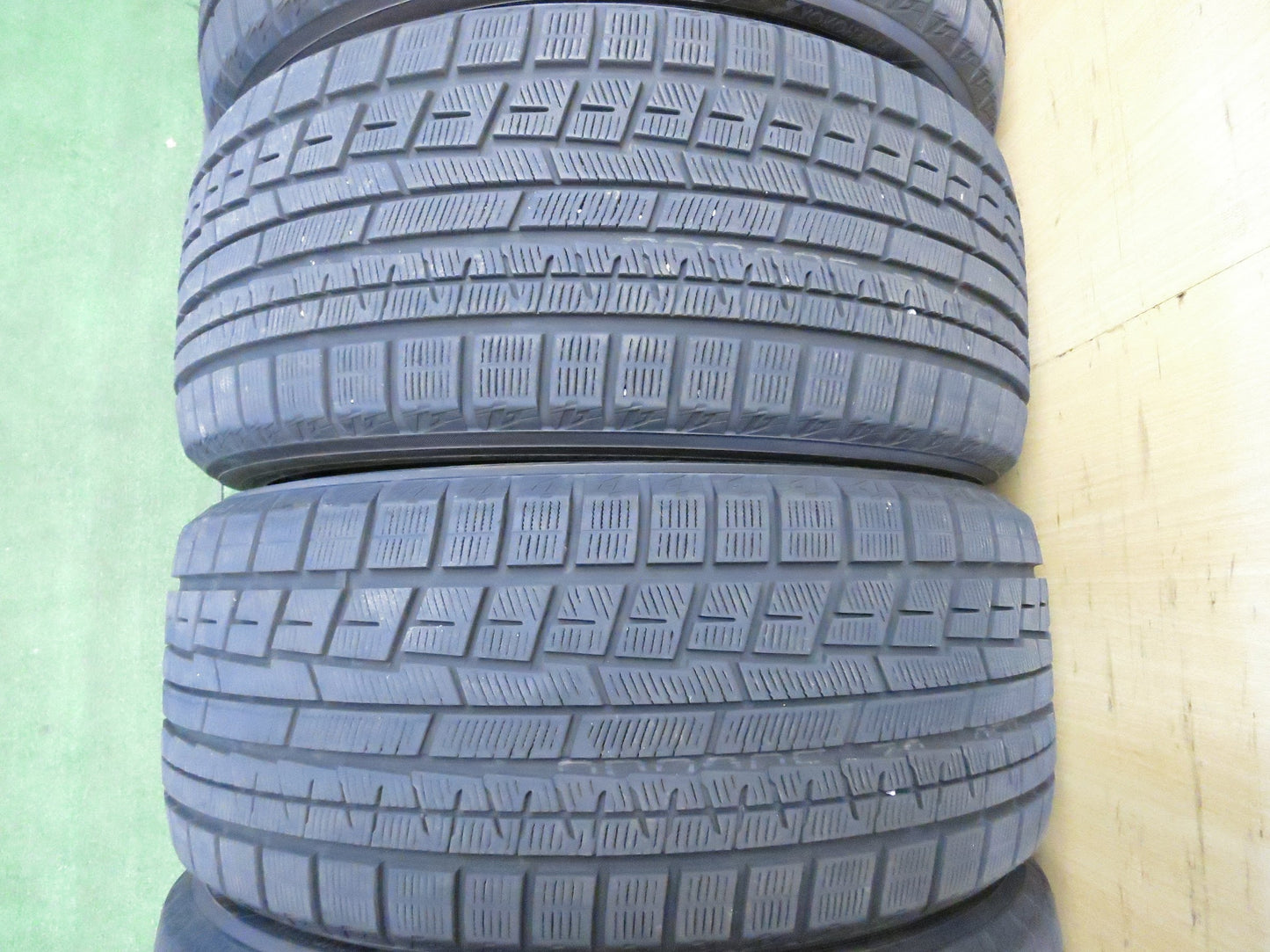 [送料無料]バリ溝！19年！9.5分★スタッドレス 245/40R19 ヨコハマ アイスガード iG60 タイヤ 19インチ ベンツ アウディ BMW スカイライン 等★3011009Hスタ
