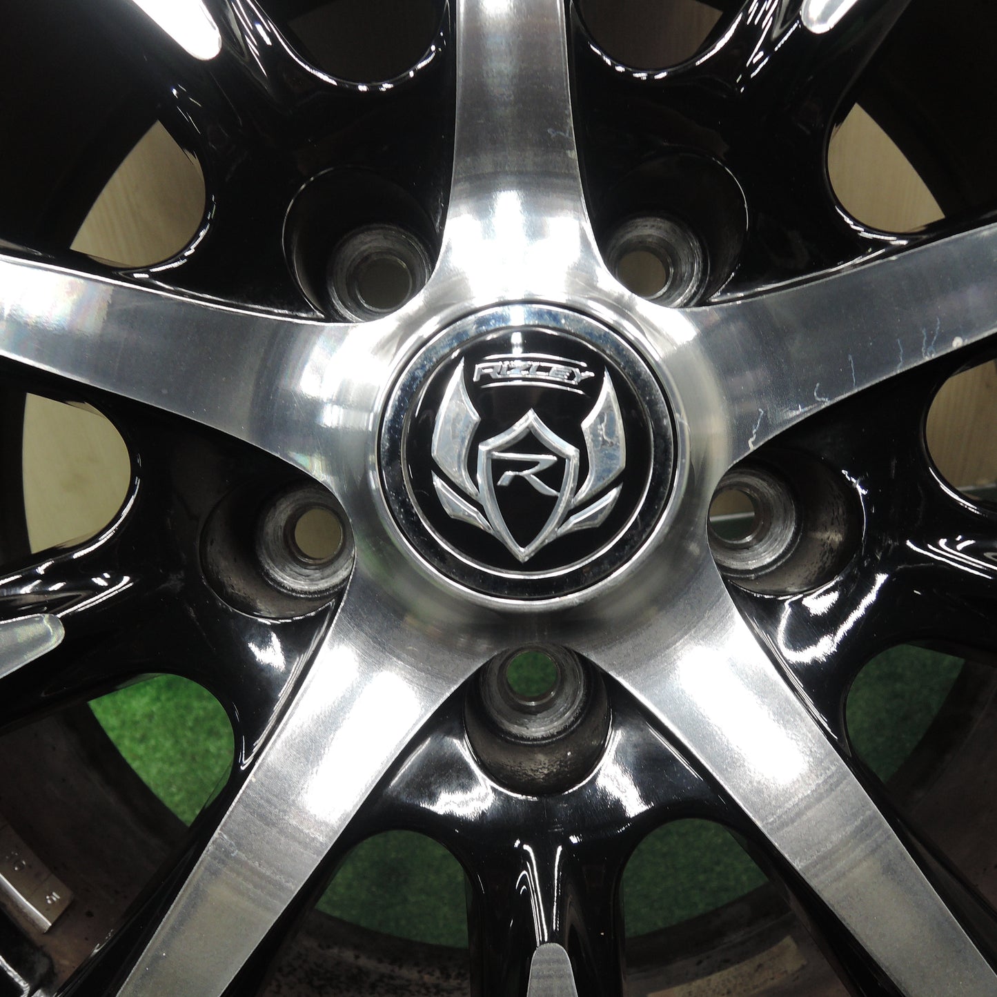 *送料無料*バリ溝！キレイ！9.5分★スタッドレス 205/55R16 ダンロップ ウインターマックス WM02 RiZLEY ライツレー 16インチ PCD114.3/5H★3121802TNス