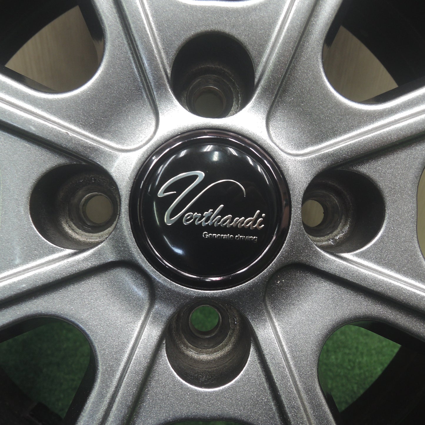 *送料無料*バリ溝！21年！キレイ！9.5分★スタッドレス 185/60R15 ハイフライ Win-turi Verthandi ヴェルザンディ 15インチ PCD100/4H★3110702NJス