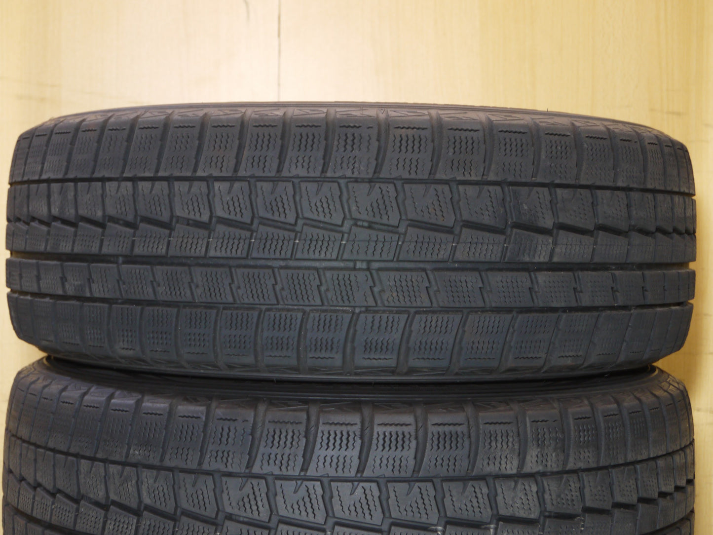 [送料無料]キレイ★ボルボ 等 215/55R16 スタッドレス SPORTECHNIC ダンロップ ウインターマックス WM01 スポーツテクニック 16インチ PCD108/5H★2041206クス