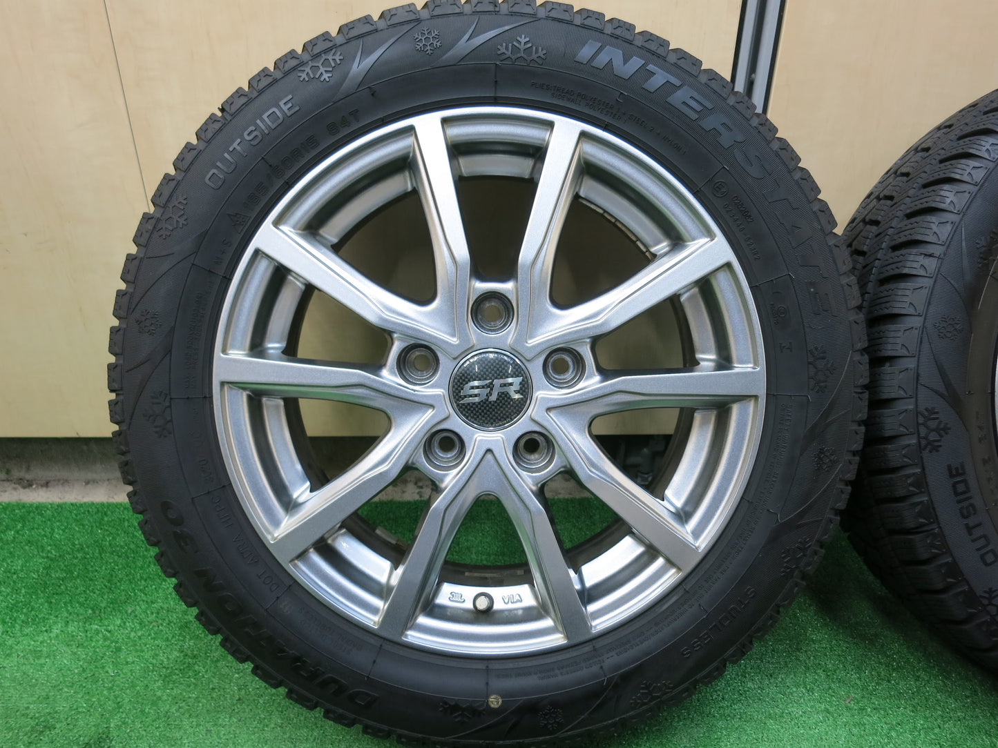 [送料無料]バリ溝！20年！綺麗！9.5分★スタッドレス 185/60R15 インターステート デュレーション30 STRANGER ストレンジャー 15インチ PCD114.3/5H★3020102ヒス