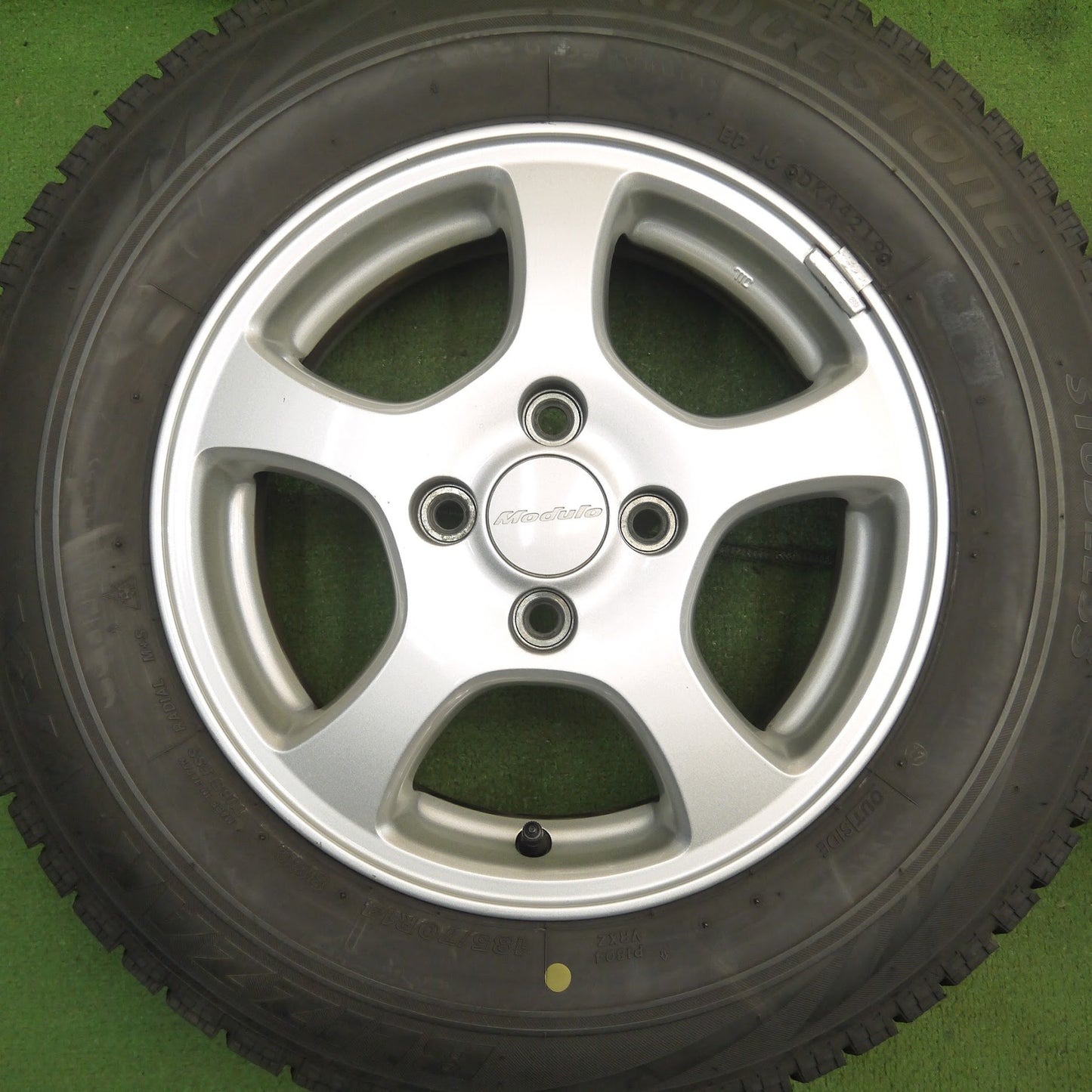 [送料無料]バリ溝！19年！キレイ！8.5分★ホンダ フリード 純正 Modulo 185/70R14 スタッドレス ブリヂストン ブリザック VRX 14インチ PCD100/4H★3070802KAス