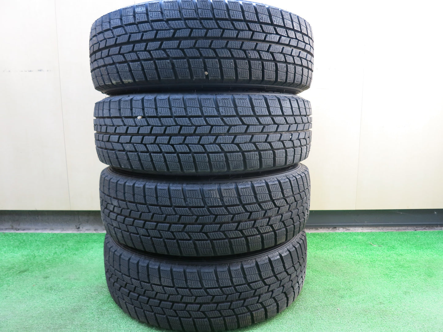 [送料無料]超バリ溝！19年！キレイ！ほぼ10分★スタッドレス 175/65R15 グッドイヤー アイスナビ6 ravrion RS01 ラブリオン 15インチ PCD100/4H★3022203ヒス
