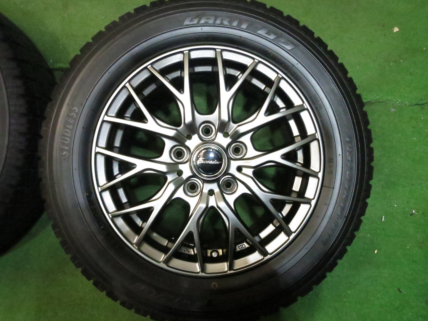 [送料無料]バリ溝！19年！キレイ！9分★スタッドレス 195/65R15 トーヨー ガリット G5 Exceeder エクシーダー 15インチ PCD114.3/5H★3020617Hス