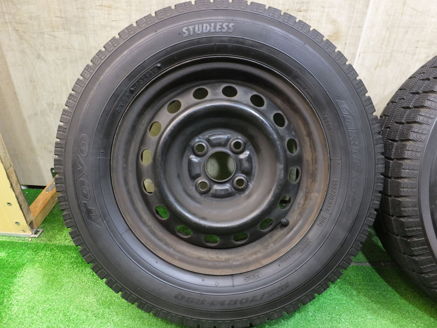[送料無料]バリ溝！9.5分★スタッドレス 185/70R14 トーヨー ガリット G5 鉄 ホイール 14インチ PCD100/4H★2080511Hス
