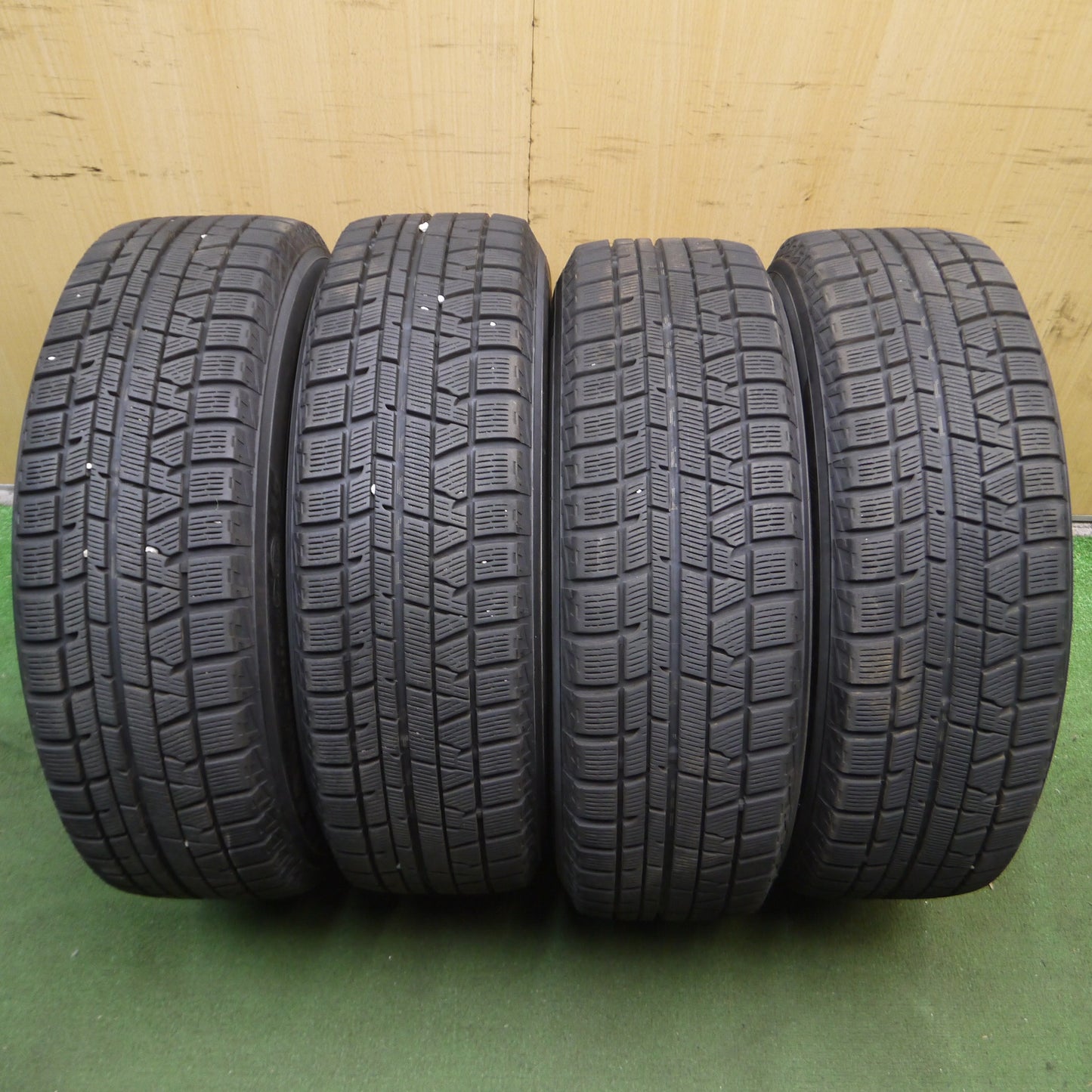 *送料無料*バリ溝！キレイ！9.5分★プリウス等 195/65R15 スタッドレス ヨコハマ アイスガード iG50 プラス SIBILLA NEXT W5 15インチ PCD100/5H★4012705クス