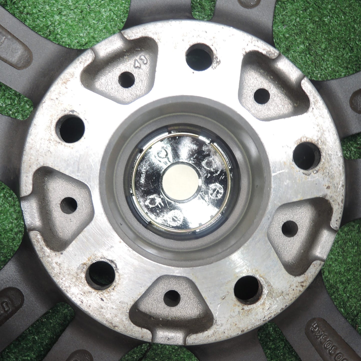 [送料無料]バリ溝！キレイ！9.5分★スタッドレス 195/65R15 ヨコハマ アイスガード iG50 プラス NIRVANA NV ニルバーナ ニルヴァーナ PCD114.3/5H★3101901TNス