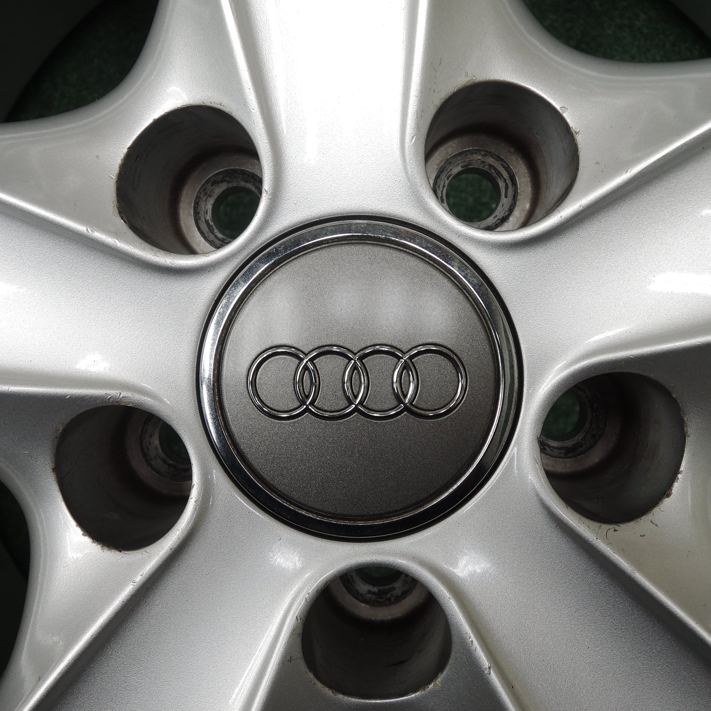 *送料無料*キレイ★アウディ等 AGA 225/55R17 スタッドレス ダンロップ ウインターマックス WM01 17インチ PCD112/5H★3122702NJス