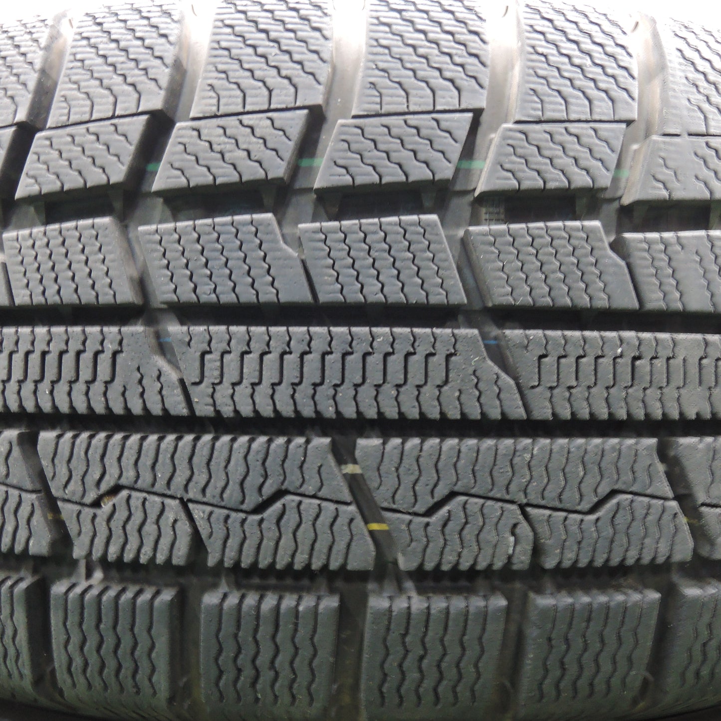 *送料無料*超バリ溝！9.5分以上★日産 リーフ 純正 スチール 205/55R16 スタッドレス トーヨー ウインター トランパス TX 16インチ PCD114.3/5H★3121004HAス