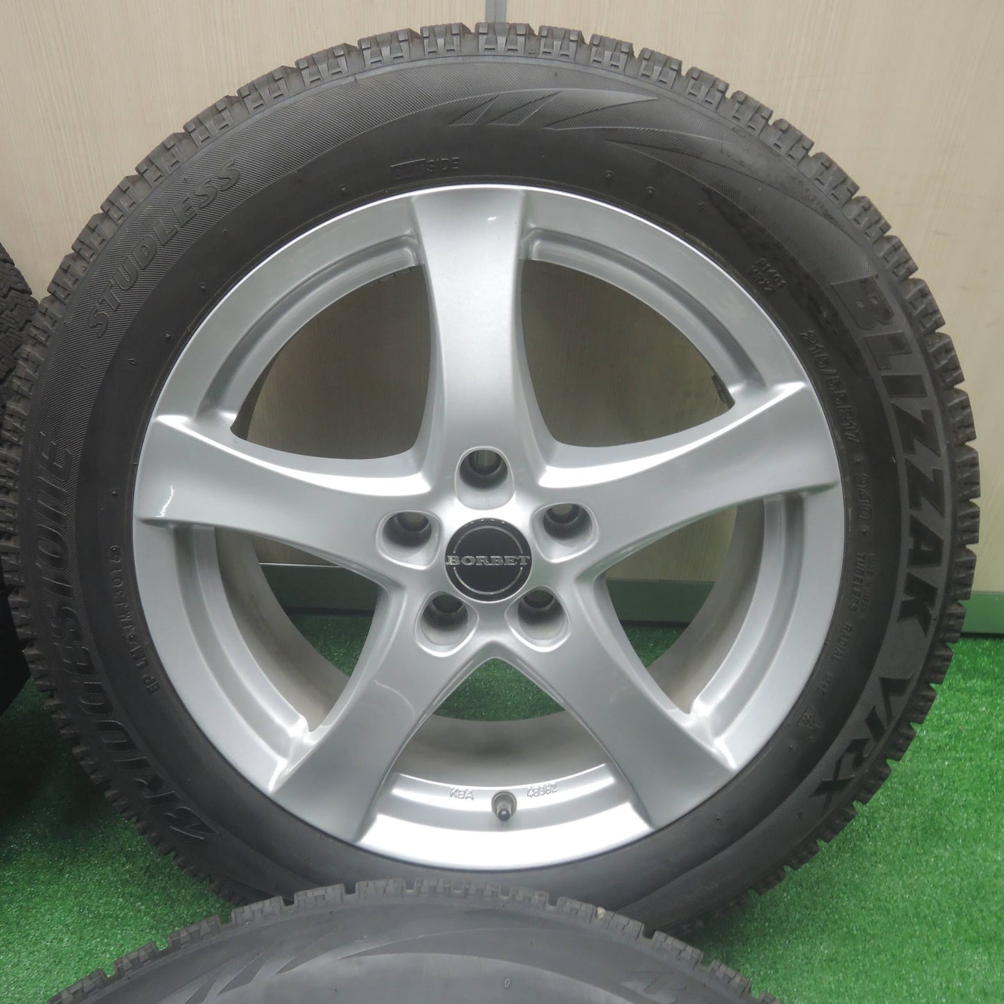 [送料無料]バリ溝！キレイ！9.5分★ワーゲン 等 BORBET 215/55R17 スタッドレス ブリヂストン ブリザック VRX2 VRX ボルベット 17インチ PCD112/5H★3091204SYス