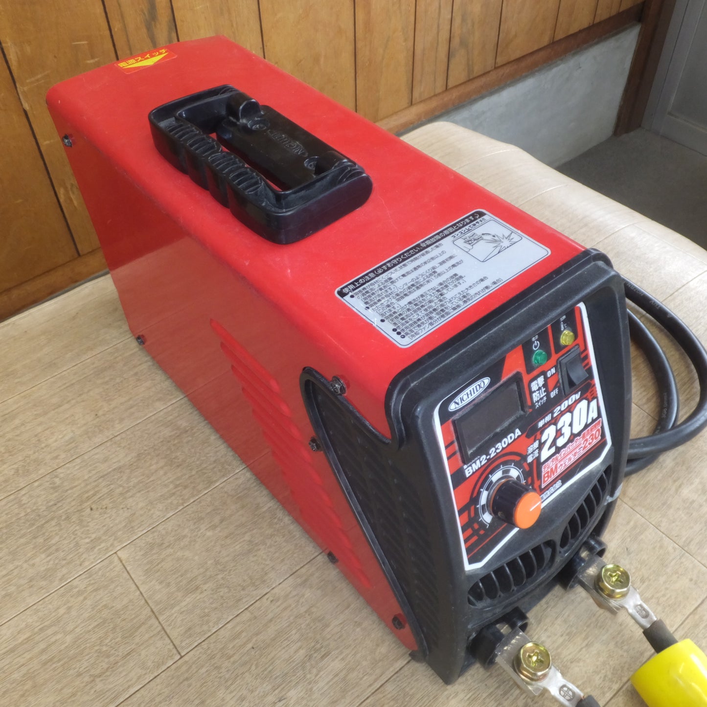 [送料無料]★日動工業 NICHIDO デジタルインバーター直流溶接機 BMウェルダー230 BM2-230DA　単相200V 50/60Hz★