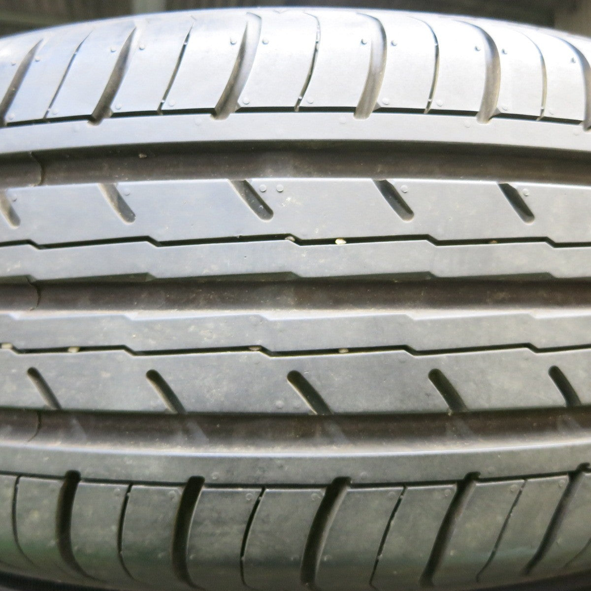 *送料無料*バリ溝！23年！ほぼ10分★195/65R15 ヨコハマ BluEarth-Es ES32 ブルーアース タイヤ 15インチ プリウス ノア ヴォクシー等★4013101イノタ