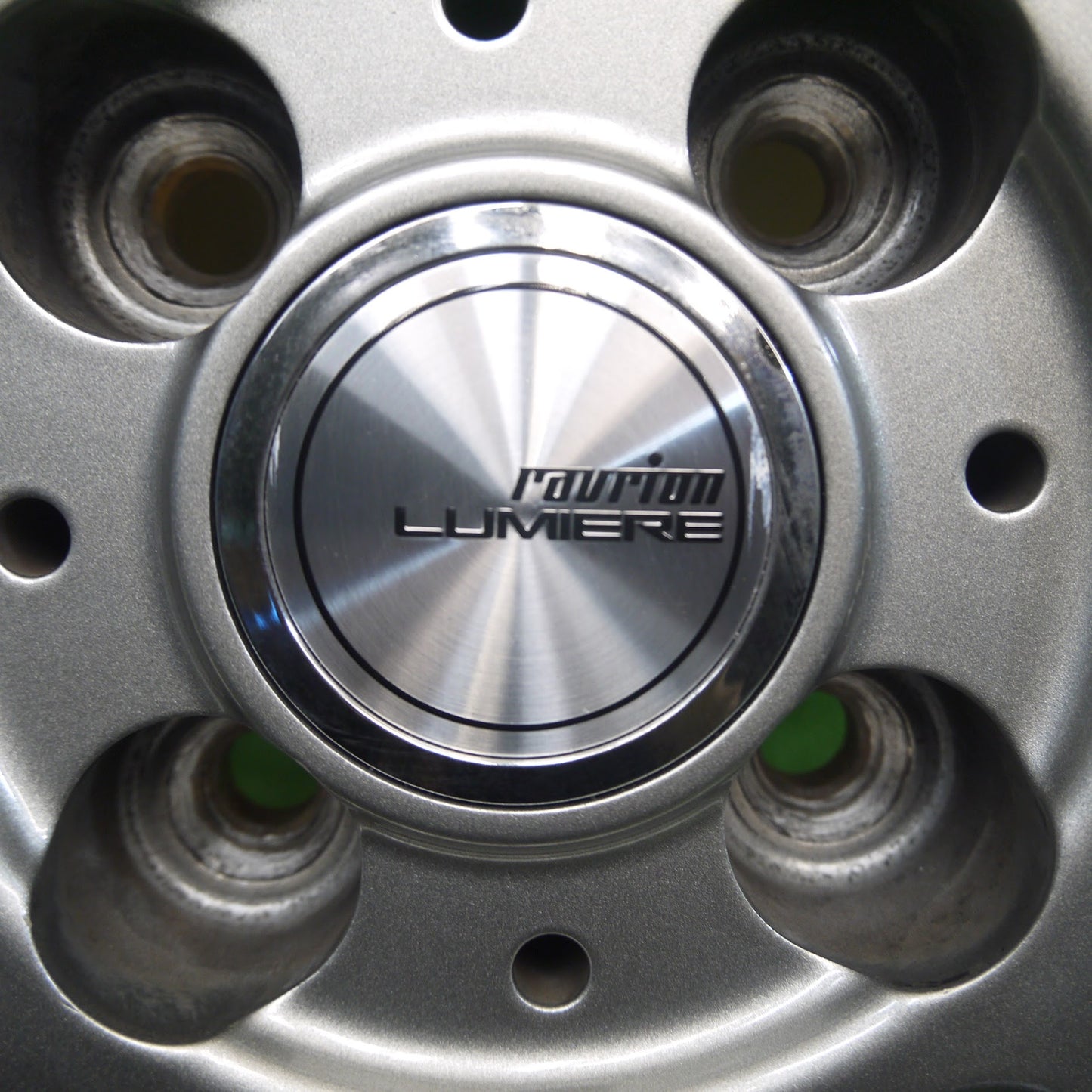 [送料無料]バリ溝！キレイ！8.5分★スタッドレス 175/70R14 グッドイヤー アイスナビ7 ravrion LUMIERE ラブリオン 14インチ PCD100/4H★3062807Hス