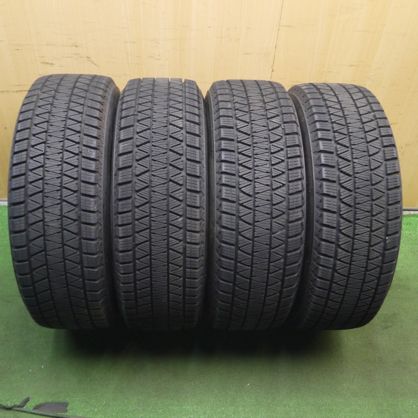 [送料無料]バリ溝！19年！キレイ！9.5分★スタッドレス 225/65R17 ブリヂストン ブリザック DM-V3 NIRVANA NV PCD114.3/5H★3112503KAス