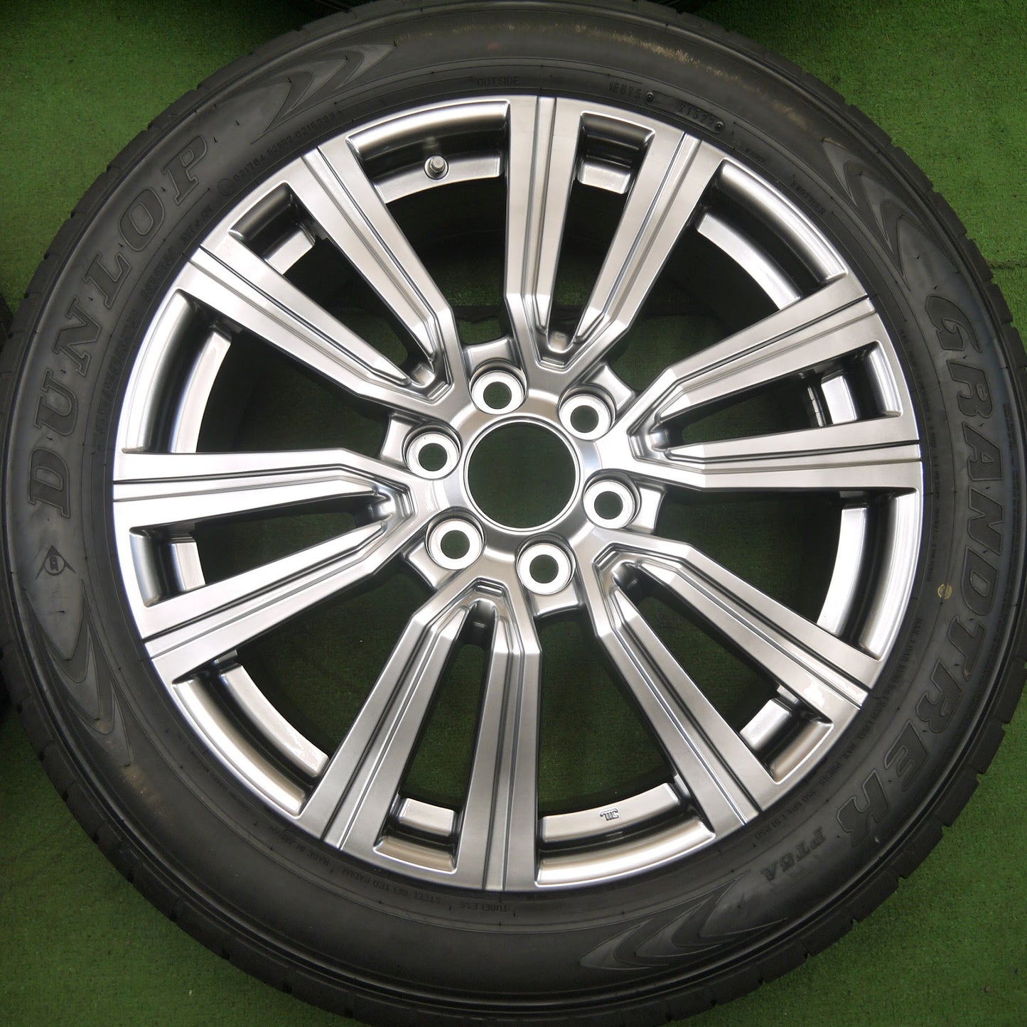 [送料無料]新車外し！22年★レクサス LX600 EXECUTIVE 純正 BBS製 TY035 265/50R22 ダンロップ グラントレック PT5A 22インチ PCD139.7/6H★3061405クノ