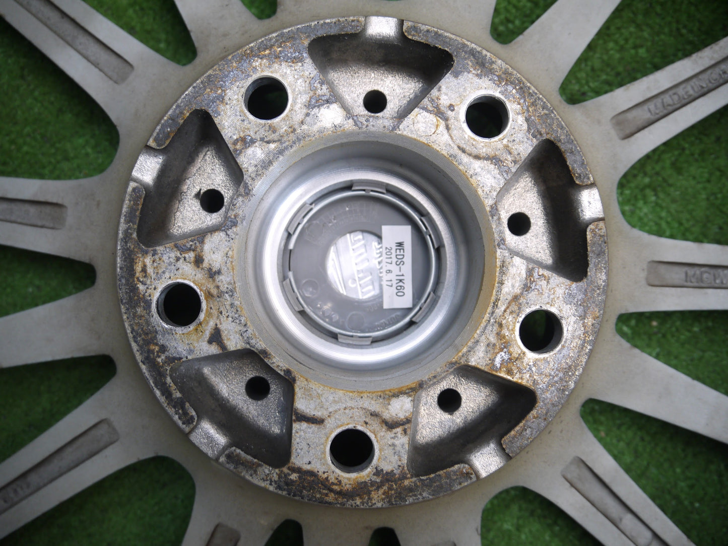 [送料無料]キレイ！19年★スタッドレス 215/60R17 ブリヂストン ブリザック VRX2 ravrion selzer ラブリオン 17インチ PCD114.3/5H★2120304アス