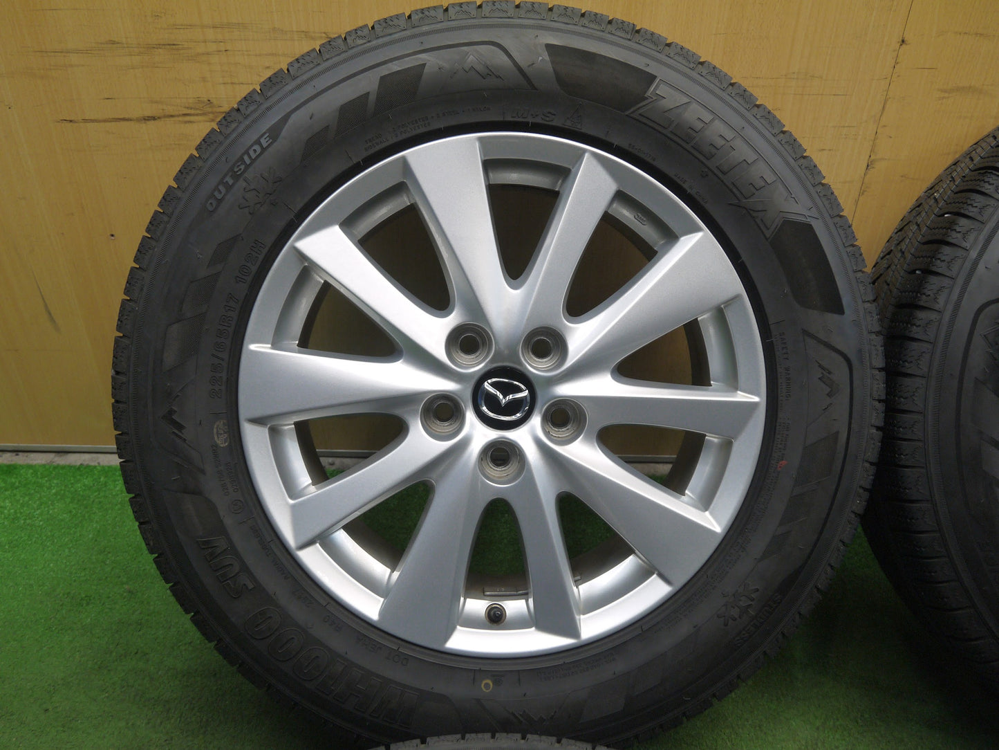 [送料無料]バリ溝！キレイ！ほぼ10分★マツダ CX-5 純正 225/65R17 スタッドレス ジーテックス WH1000 SUV 17インチ PCD114.3/5H CX5★3021102クス